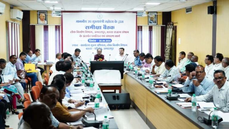  चुनौतियों को स्वीकार कर बस्तर के लोगों के लिए करें बेहतर काम – साव 