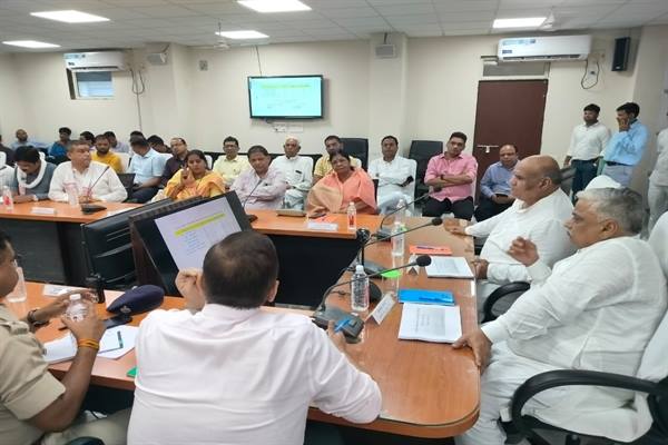 मुरैना को सुदंर एवं विकसित जिला बनायेंगे – राजस्व मंत्री वर्मा