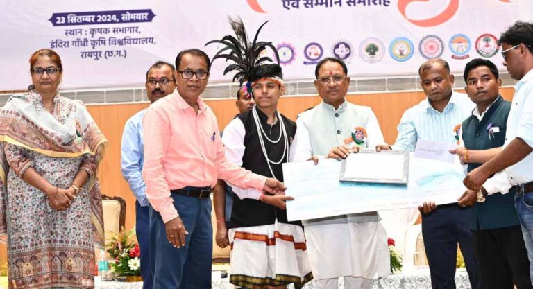 राष्ट्रीय सेवा योजना के स्वयंसेवकों का राष्ट्रनिर्माण में अहम योगदान : मुख्यमंत्री विष्णु देव साय