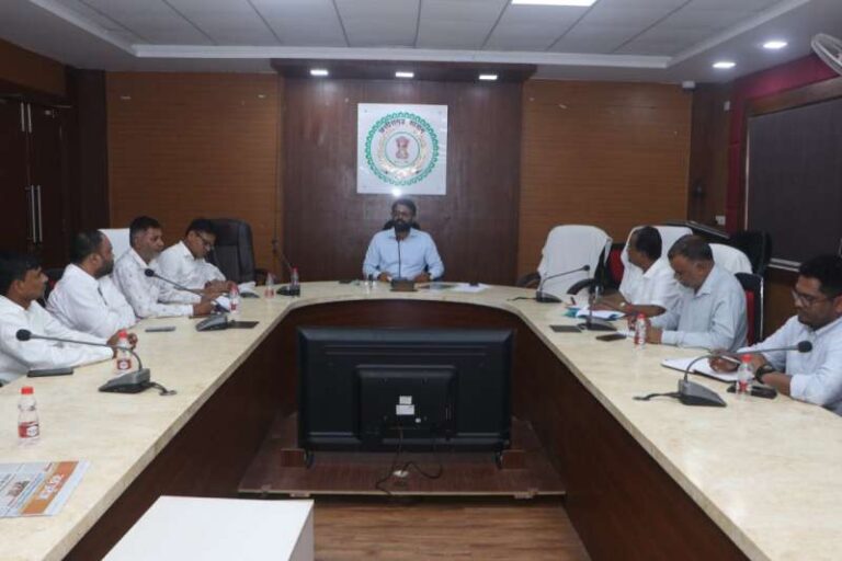 मां बागेश्वरी देवी लोकन्यास कुदरगढ़ ट्रस्ट की बैठक संपन्न मां बागेश्वरी देवी लोकन्यास कुदरगढ़ ट्रस्ट की बैठक संपन्न