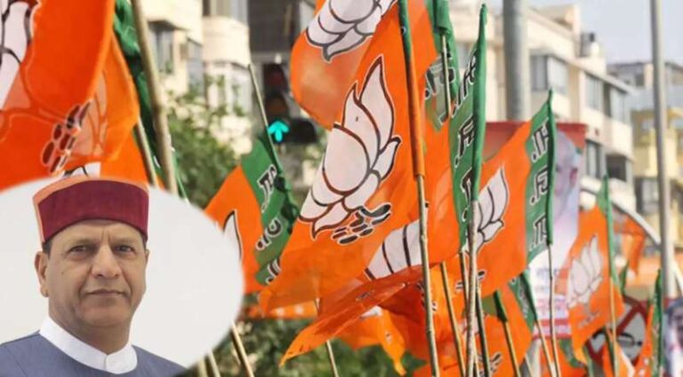 भाजपा सदस्यता अभियान: 400 साल पुराने काली माता मंदिर में साधु-संतों ने ली भाजपा की सदस्यता