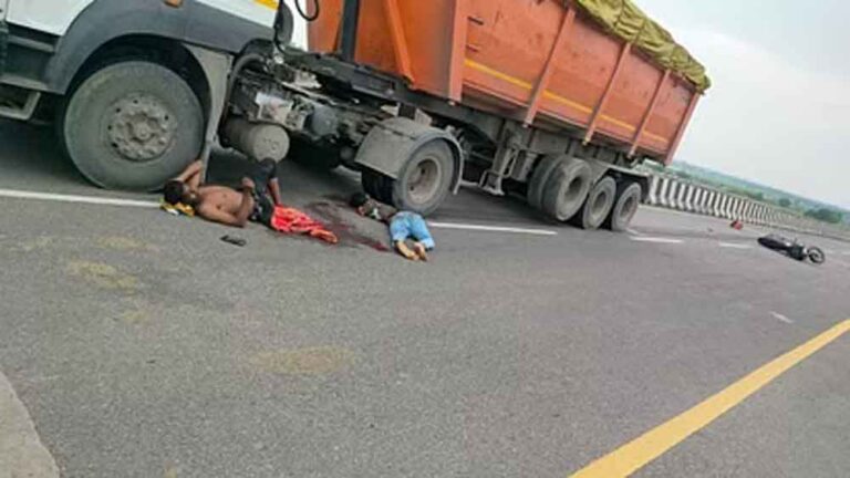 छत्तीसगढ़-जांजगीर चांपा में ट्रेलर ने दो दोस्तों को कुचला, एक की मौत और दूसरा गंभीर घायल