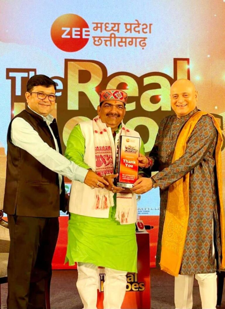 भाजपा नेता डॉ. घनश्याम सिंह राजपूत को ज़ी न्यूज़ द्वारा ‘द रियल हीरो अवार्ड’ से सम्मानित किया गया