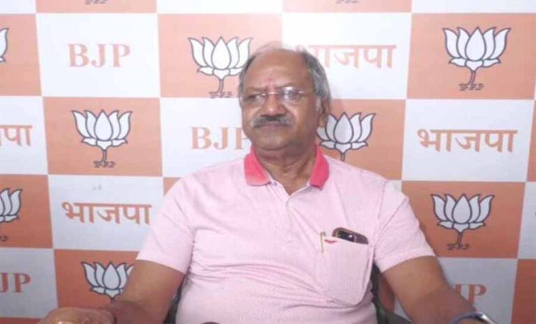 कांग्रेसी पूरी ताकत झोंक दे तो भी नहीं जीत पाएंगे रायपुर दक्षिण: सांसद बृजमोहन कांग्रेसी पूरी ताकत झोंक दे तो भी नहीं जीत पाएंगे रायपुर दक्षिण: सांसद बृजमोहन