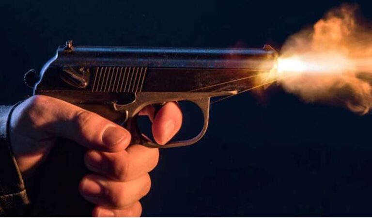 पूर्वी चंपारण में फायरिंग का कहर, लड़की की मौत,आधा दर्जन लोग हुए घायल