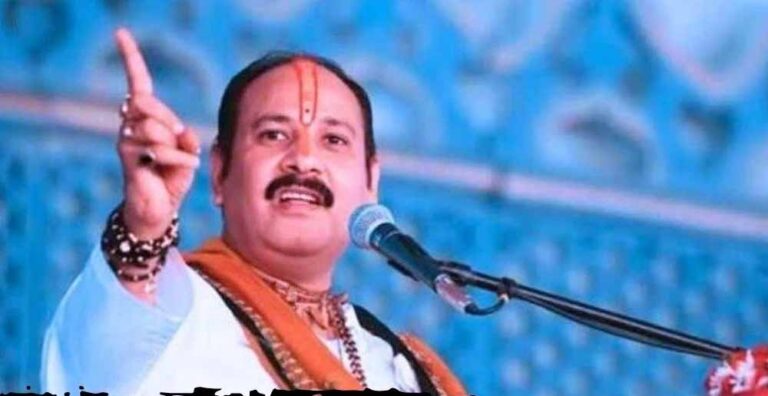 धमतरी जिले में शिव महापुराण कथा के दौरान पंडित प्रदीप मिश्रा ने कन्याओं के प्रति बढ़ते अपराधों पर गहरी चिंता व्यक्त की धमतरी जिले में शिव महापुराण कथा के दौरान पंडित प्रदीप मिश्रा ने कन्याओं के प्रति बढ़ते अपराधों पर गहरी चिंता व्यक्त की