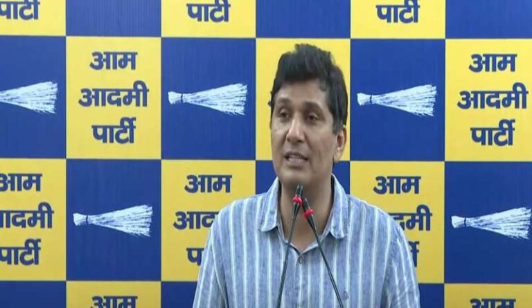 सौरभ भारद्वाज: अरविंद केजरीवाल का इस्तीफा सतयुग के वनवास की तरह नहीं, बल्कि मर्यादा की पहल सौरभ भारद्वाज: अरविंद केजरीवाल का इस्तीफा सतयुग के वनवास की तरह नहीं, बल्कि मर्यादा की पहल