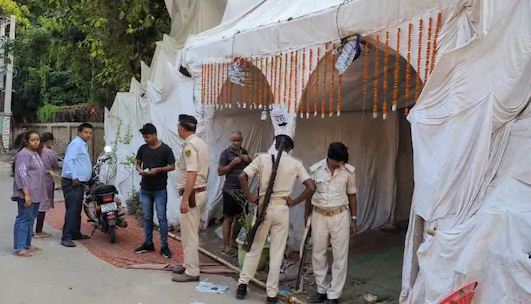 दशहत फैलाने का शौक- पूजा पंडाल में की अंधाधुंध फायरिंग, 4 घायल