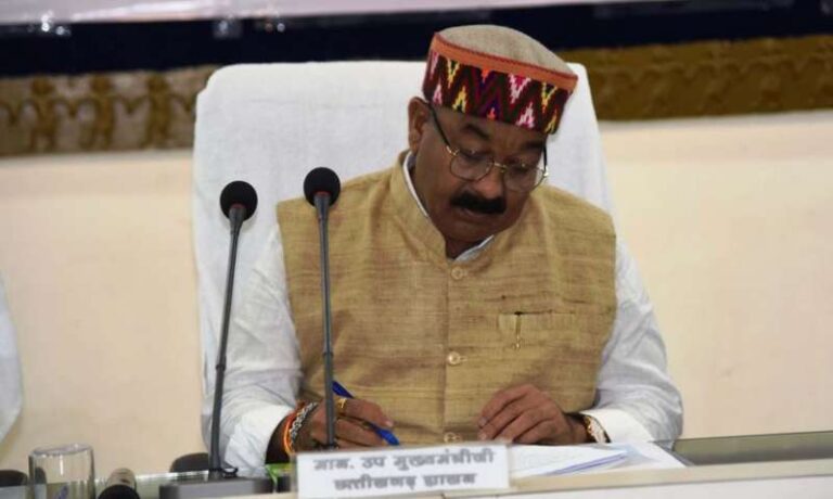 शहरों के बेहतर विकास और जनहित में करें कार्य, लापरवाही की तो होगी कार्रवाई – अरुण साव शहरों के बेहतर विकास और जनहित में करें कार्य, लापरवाही की तो होगी कार्रवाई – अरुण साव