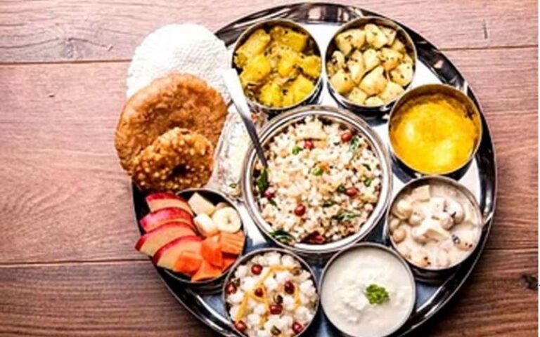 नवरात्रि में क्यों खाते हैं ये फलाहार ?