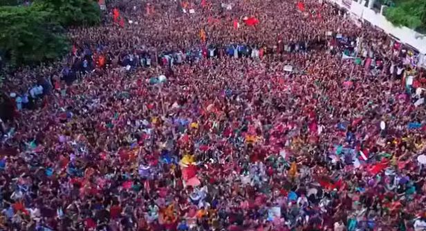 सुरक्षा और अधिकारों की मांग को लेकर बांग्लादेश की सड़कों पर हिंदुओं का सैलाब