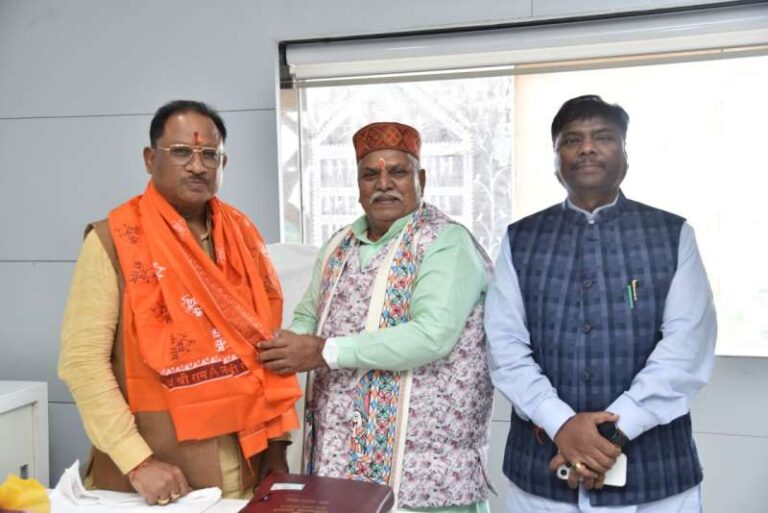  मुख्यमंत्री विष्णु देव साय से बिहार के वन एवं सहकारिता मंत्री डॉ. प्रेम कुमार ने की मुलाकात