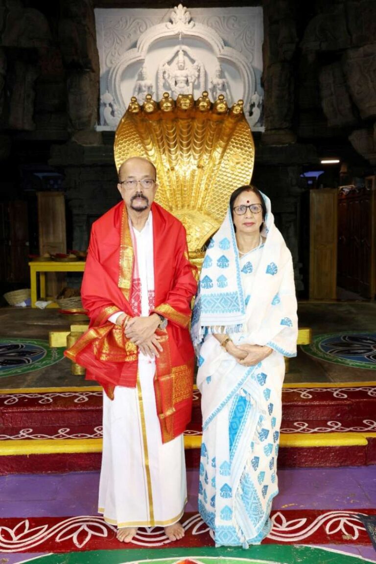 राज्यपाल ने तिरुपति में पूजा-अर्चना बालाजी से देशवासियों के सुख-समृद्धि की कामना राज्यपाल ने तिरुपति में पूजा-अर्चना बालाजी से देशवासियों के सुख-समृद्धि की कामना