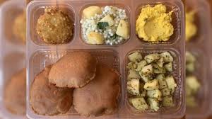 यात्रियों के लिए नवरात्रि स्पेशल थाली !, पटना जंक्शन सहित 150 से अधिक रेलवे स्टेशनों पर उपलब्ध नवरात्रि स्पेशल थाली