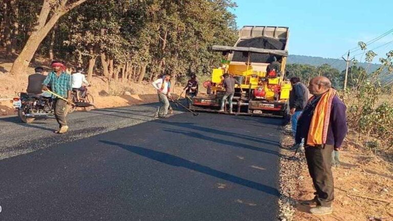 जशपुर के विकास को मिल रही नई उड़ान, तीव्र गति से हो रहा विकास कार्य