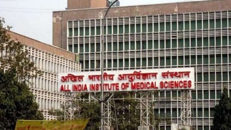 दिल्ली AIIMS की महिला गार्ड ने CSO पर यौन उत्पीड़न का लगाया आरोप दिल्ली AIIMS की महिला गार्ड ने CSO पर यौन उत्पीड़न का लगाया आरोप