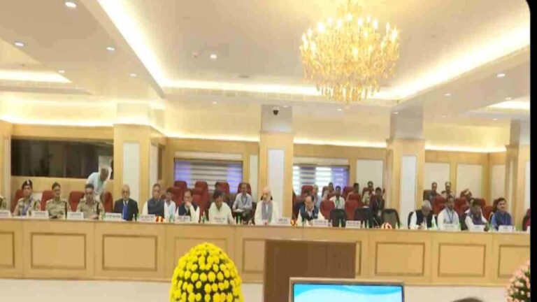 शाह ने उग्रवाद से प्रभावित प्रदेशों के मुख्यमंत्रियों, उपमुख्यमंत्रियों व वरिष्ठ अधिकारियों के साथ की समीक्षा बैठक शाह ने उग्रवाद से प्रभावित प्रदेशों के मुख्यमंत्रियों, उपमुख्यमंत्रियों व वरिष्ठ अधिकारियों के साथ की समीक्षा बैठक