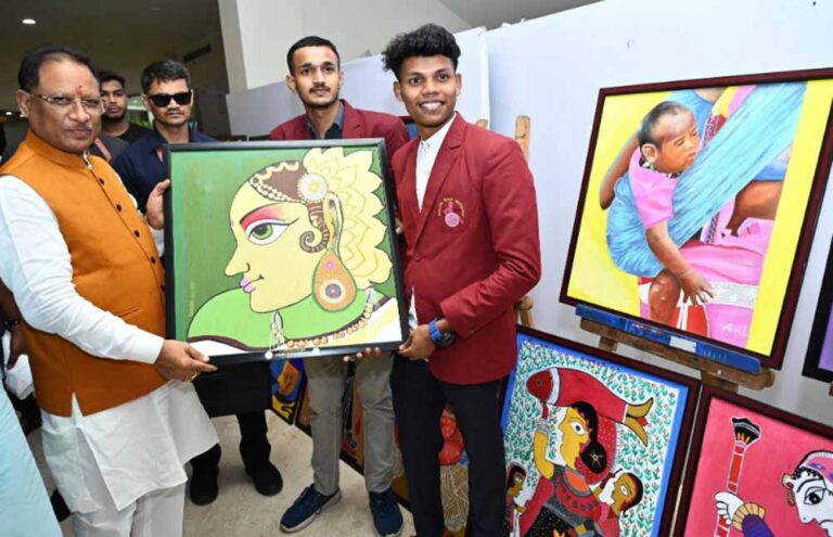 मुख्यमंत्री श्री विष्णु देव साय ने किया प्रथम छत्तीसगढ़ हरित शिखर सम्मेलन का शुभारंभ, किया अवलोकन