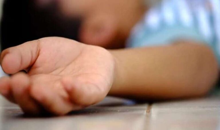 भोपाल में तेज म्यूजिक से रुकी बच्चे की हार्ट बीट, मौके पर ही हुई मौत भोपाल में तेज म्यूजिक से रुकी बच्चे की हार्ट बीट, मौके पर ही हुई मौत