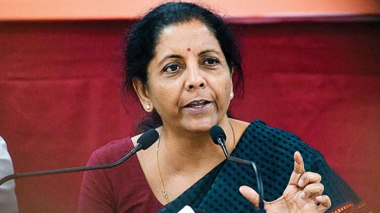 वित्त मंत्री बोलीं- भारतीयों की प्रति व्यक्ति आय 2000 डॉलर तक बढ़ेगी, आने वाला समय भारत का वित्त मंत्री बोलीं- भारतीयों की प्रति व्यक्ति आय 2000 डॉलर तक बढ़ेगी, आने वाला समय भारत का