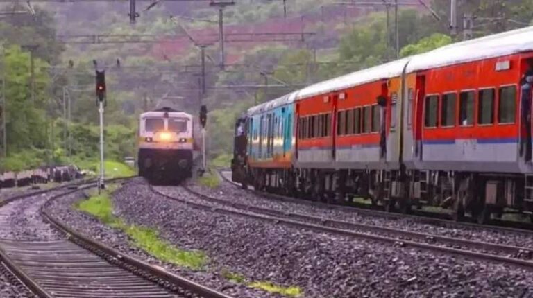 यात्रियों के लिए बड़ी खबर: झारखंड में 4 दिनों के लिए 34 ट्रेनें कैंसिल