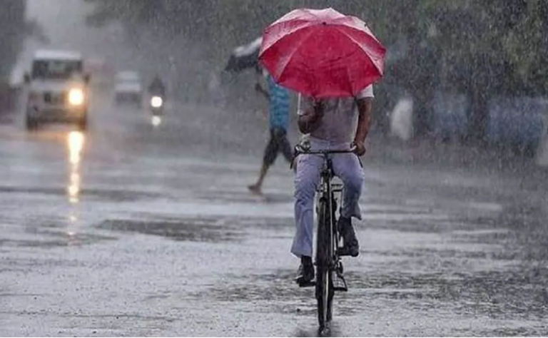 मौसम का अलर्ट: बिहार के 7 जिलों में बिगड़ने वाला है हालात, वज्रपात की आशंका मौसम का अलर्ट: बिहार के 7 जिलों में बिगड़ने वाला है हालात, वज्रपात की आशंका