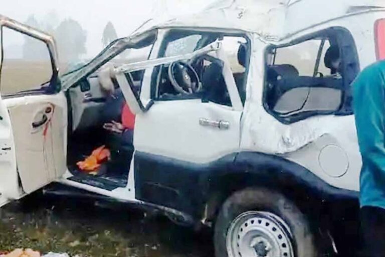 सड़क दुर्घटना में सब-इंस्पेक्टर विलायत हुसैन की हुई मौत, आरक्षक गंभीर