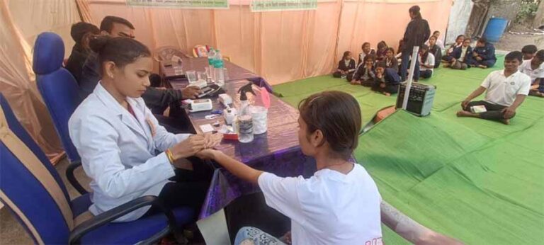 एनएसएस के 7 दिवसीय विशेष शिविर, छात्रों को स्वास्थ्य और स्वच्छता के प्रति किया जागरूक एनएसएस के 7 दिवसीय विशेष शिविर, छात्रों को स्वास्थ्य और स्वच्छता के प्रति किया जागरूक