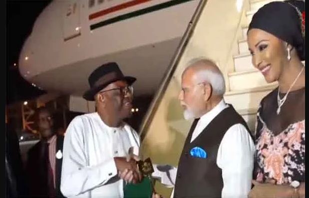 पीएम मोदी ने स्वागत के लिए राष्ट्रपति टीनुबू को दिया धन्यवाद पीएम मोदी ने स्वागत के लिए राष्ट्रपति टीनुबू को दिया धन्यवाद