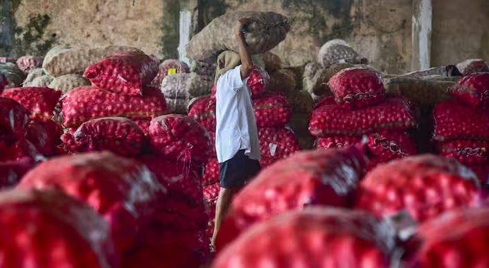 प्याज की कीमतें होंगी कम तीसरी कांदा एक्सप्रेस नासिक से पहुंचेगी दिल्ली, रेट 35 रुपये किलो प्याज की कीमतें होंगी कम तीसरी कांदा एक्सप्रेस नासिक से पहुंचेगी दिल्ली, रेट 35 रुपये किलो