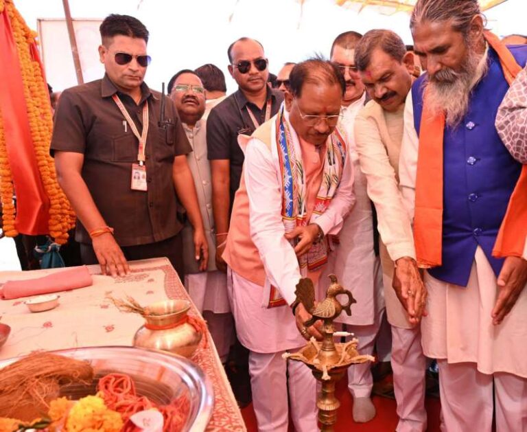 मुख्यमंत्री विष्णु देव साय ने प्रदेशव्यापी धान खरीदी महापर्व का किया शुभारंभ मुख्यमंत्री विष्णु देव साय ने प्रदेशव्यापी धान खरीदी महापर्व का किया शुभारंभ