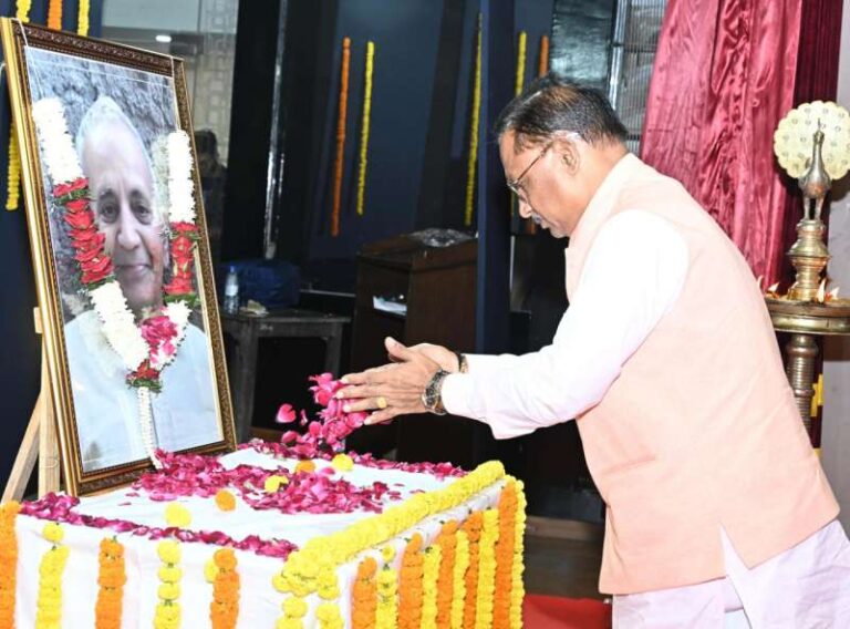 सादगी की प्रतिमूर्ति और सिद्धांत के पक्के व्यक्ति थे स्व. श्रीगोपाल व्यास-मुख्यमंत्री साय सादगी की प्रतिमूर्ति और सिद्धांत के पक्के व्यक्ति थे स्व. श्रीगोपाल व्यास-मुख्यमंत्री साय