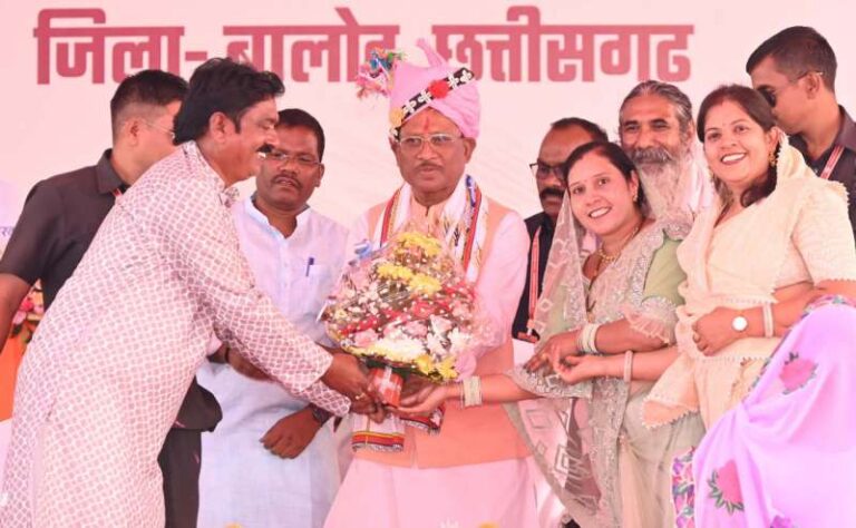 केंद्र एवं राज्य सरकार जनजाति समाज के सर्वांगीण विकास के लिए संकल्पित : मुख्यमंत्री विष्णुदेव साय केंद्र एवं राज्य सरकार जनजाति समाज के सर्वांगीण विकास के लिए संकल्पित : मुख्यमंत्री विष्णुदेव साय