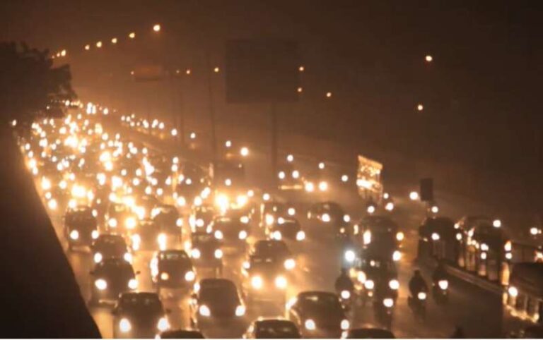 दिल्ली सरकार ने BS-III पेट्रोल औरBS-IV डीजल वाहनों पर लगाया प्रतिबंध दिल्ली सरकार ने BS-III पेट्रोल औरBS-IV डीजल वाहनों पर लगाया प्रतिबंध