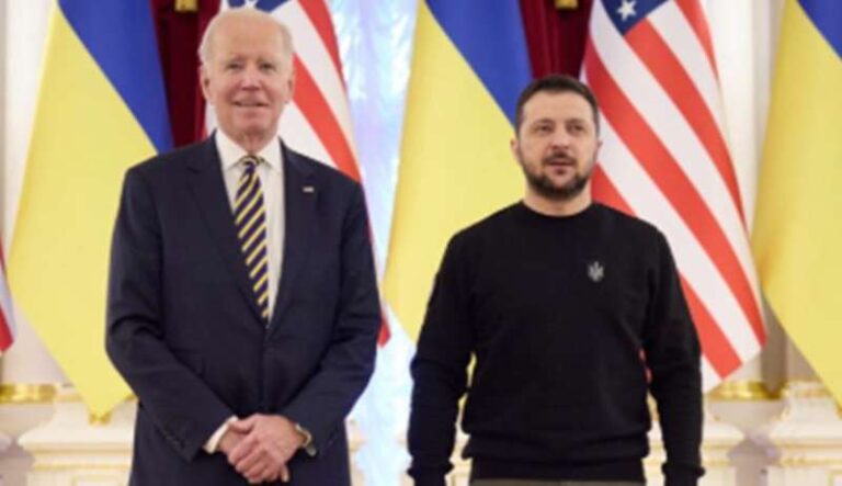 यूक्रेन को 72.5 करोड़ डॉलर की मदद देने की योजना, बाइडन ने दिए निर्देश यूक्रेन को 72.5 करोड़ डॉलर की मदद देने की योजना, बाइडन ने दिए निर्देश