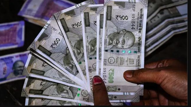 शासकीय सेवकों पर आश्रितों के लिए आय की अधिकतम सीमा में वृद्धि को वित्त विभाग से मंजूरी शासकीय सेवकों पर आश्रितों के लिए आय की अधिकतम सीमा में वृद्धि को वित्त विभाग से मंजूरी