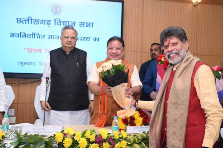 मुख्यमंत्री विष्णुदेव साय ने नई जिम्मेदारी के लिए सोनी को दी बधाई मुख्यमंत्री विष्णुदेव साय ने नई जिम्मेदारी के लिए सोनी को दी बधाई