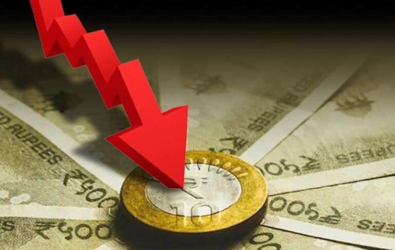 अमेरिकी चुनावों के बीच रुपया रिकॉर्ड निचले स्तर पर,अब RBI के दखल की आस 