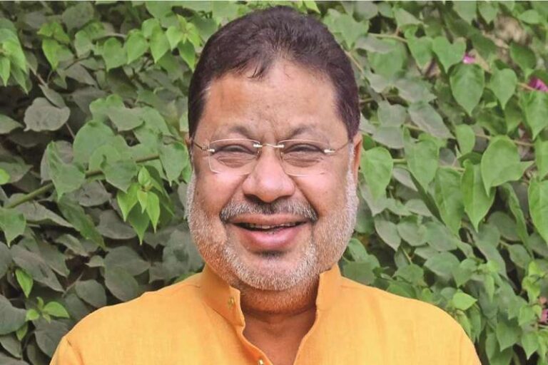 रायपुर दक्षिण उपचुनाव परिणाम: कांग्रेस नहीं तोड़ पाई भाजपा का किला, सुनील सोनी 46167 वोटों से जीते रायपुर दक्षिण उपचुनाव परिणाम: कांग्रेस नहीं तोड़ पाई भाजपा का किला, सुनील सोनी 46167 वोटों से जीते