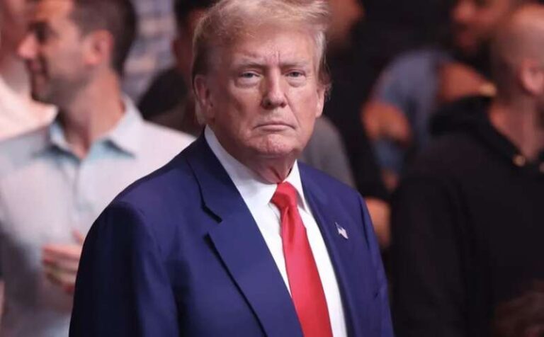 ट्रंप प्रशासन पर खतरा, कैबिनेट सदस्यों को मिली बम की धमकियां ट्रंप प्रशासन पर खतरा, कैबिनेट सदस्यों को मिली बम की धमकियां