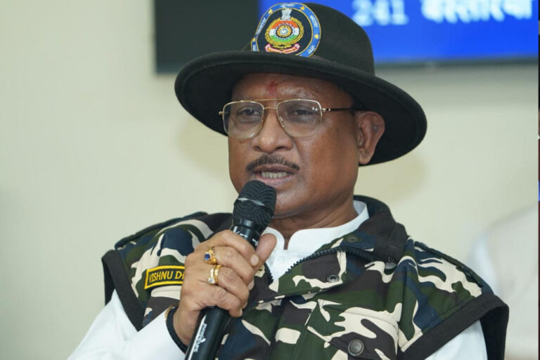 आत्मसमर्पित नक्सलियों एवं नक्सल पीड़ित परिवारों को पुनर्वास नीति के तहत मिलेगा आवास : मुख्यमंत्री विष्णु देव साय