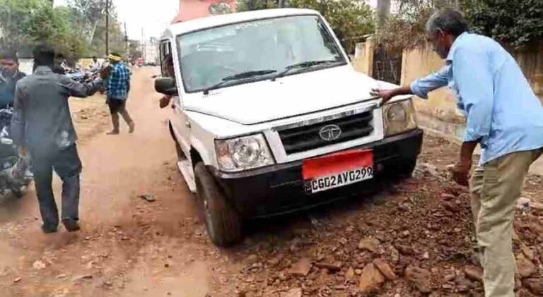 शासकीय कर्मचारी की बड़ी लापरवाही, सेनेटरी इंस्पेक्टर चोटिल, नशे में धुत्त था चालक