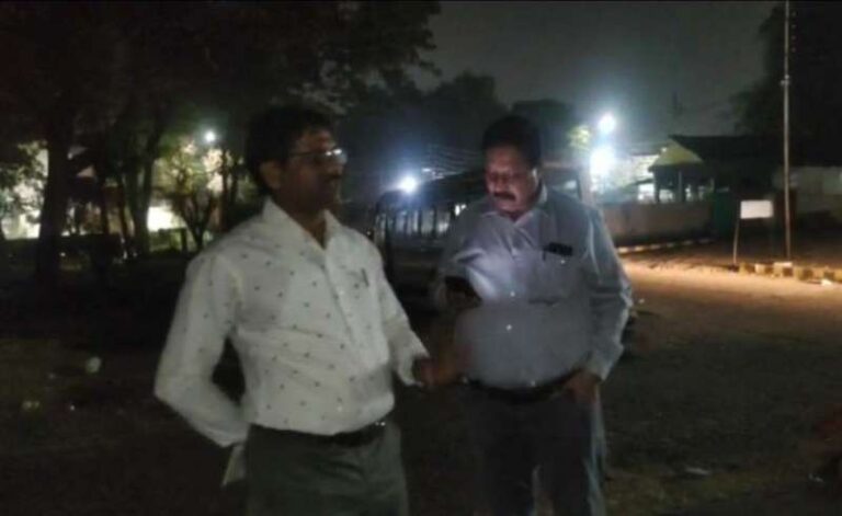 मिशन अस्पताल में प्रवेश वर्जित, परमिशन के लिए बताना होगा कारण- निगम आयुक्त मिशन अस्पताल में प्रवेश वर्जित, परमिशन के लिए बताना होगा कारण- निगम आयुक्त