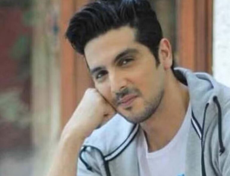 फ्लॉप फिल्मे देने वाले एक्टर जायद की कुल संपत्ति है 1500 करोड़ फ्लॉप फिल्मे देने वाले एक्टर जायद की कुल संपत्ति है 1500 करोड़