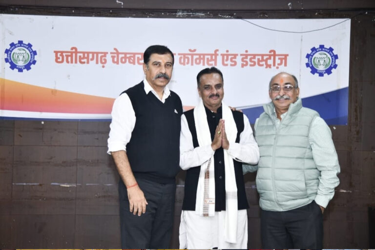 छत्तीसगढ़ चेंबर ऑफ कॉमर्स रायपुर के द्वारा जिला एमसीबी से प्रदेश उपाध्यक्ष रफीक मेमन को शॉल पहना कर सम्मानित किया गया छत्तीसगढ़ चेंबर ऑफ कॉमर्स रायपुर के द्वारा जिला एमसीबी से प्रदेश उपाध्यक्ष रफीक मेमन को शॉल पहना कर सम्मानित किया गया