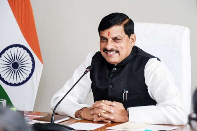 सीएम मोहन यादव की पहली पसंद कडक़ और सख्त अधिकारी सीएम मोहन यादव की पहली पसंद कडक़ और सख्त अधिकारी