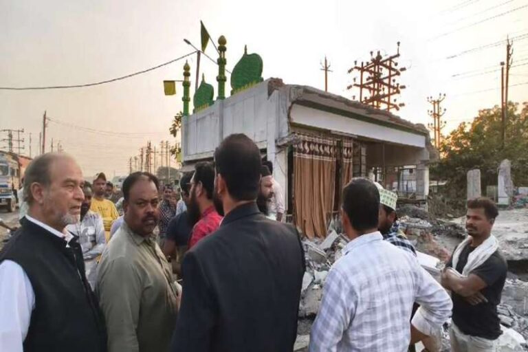 पहलवान शाह दरगाह मामला: आदेश की अवहेलना कोर्ट की अवमानना है, कलेक्टर और तहसीलदार पर सख्त उच्च न्यायालय पहलवान शाह दरगाह मामला: आदेश की अवहेलना कोर्ट की अवमानना है, कलेक्टर और तहसीलदार पर सख्त उच्च न्यायालय