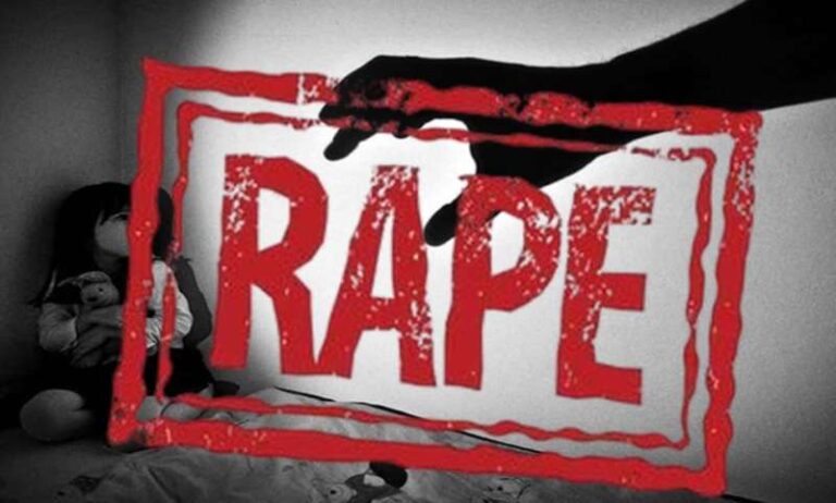 झारखंड में चाकू की नोंक पर युवती से दुष्कर्म, किडनैप कर दिल्ली में 5 लाख में बेचने की कोशिश