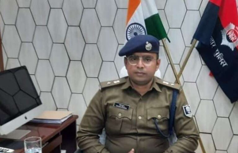 बेतिया SP की कार्यवाही से थानाध्यक्षों में मची हलचल, दो थानेदारों पर कार्रवाई के बाद किया ससपेंड