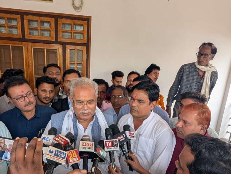 एक साल में साय सरकार पूरी तरह विफल, कोई उपलब्धि नजर नहीं आई: भूपेश बघेल एक साल में साय सरकार पूरी तरह विफल, कोई उपलब्धि नजर नहीं आई: भूपेश बघेल